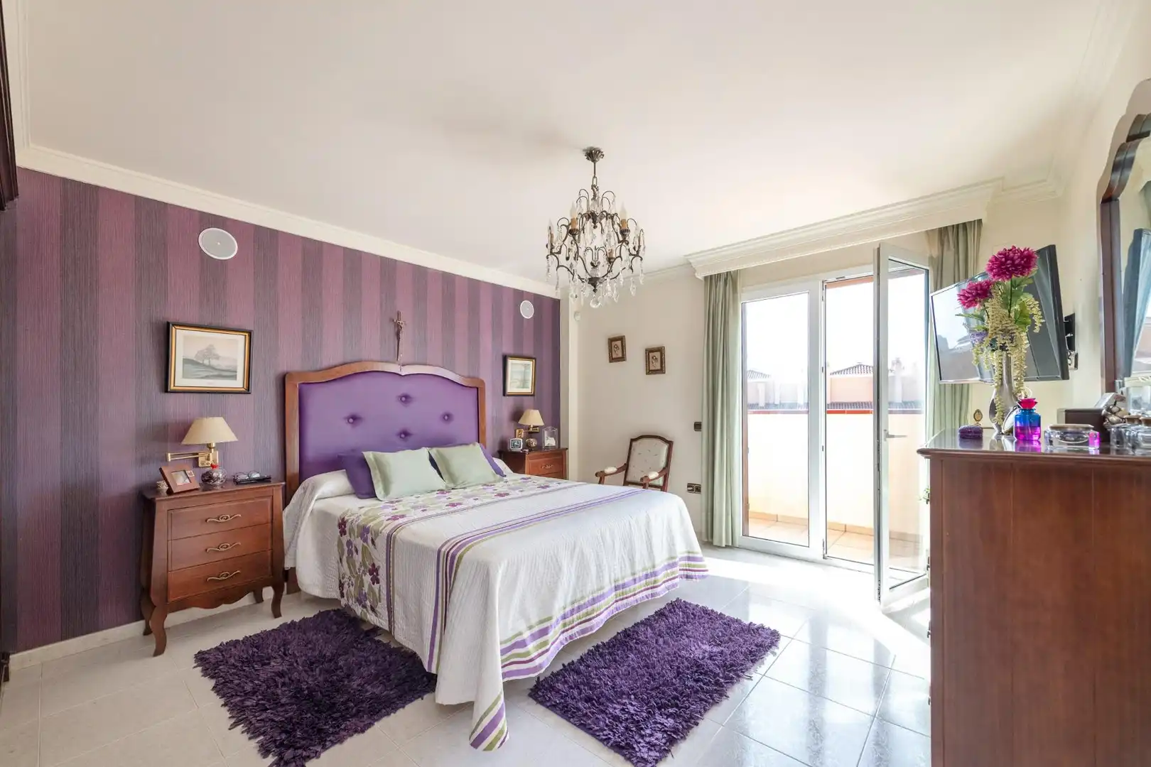Dormitori de Casa o xalet en venda en Rincón de la Victoria amb Aire condicionat, Jardí privat i Terrassa