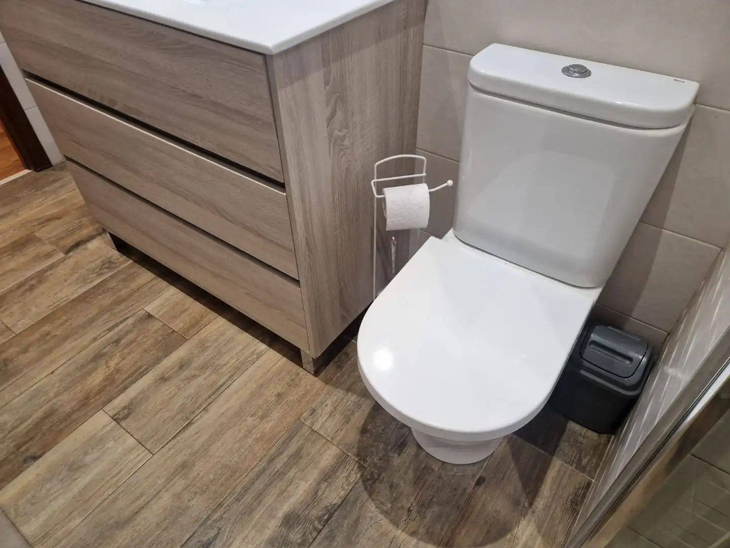 Bathroom of Flat for rent in Oviedo 