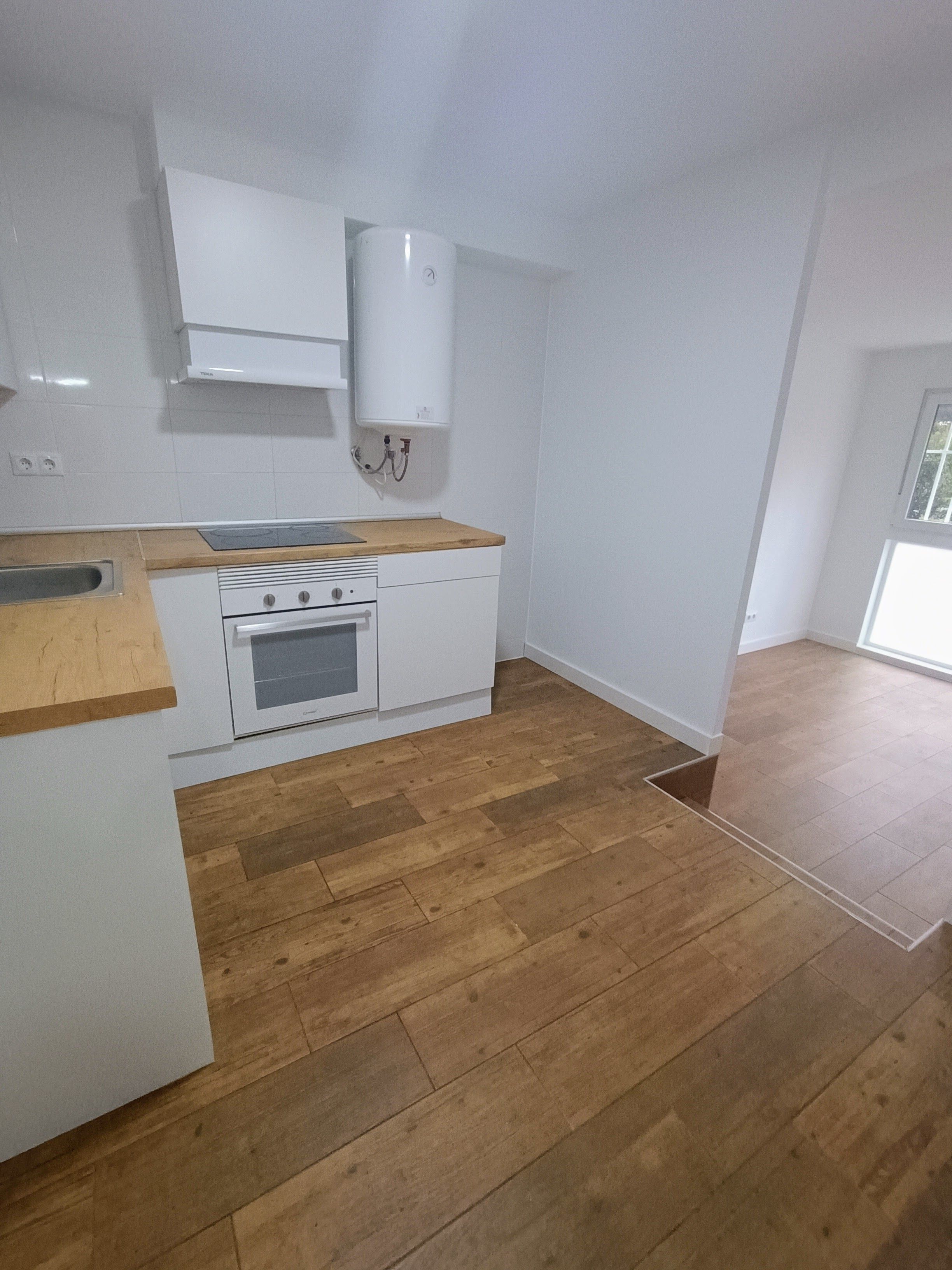 Cuina de Apartament en venda en Coslada amb Aire condicionat, Calefacció i Forn
