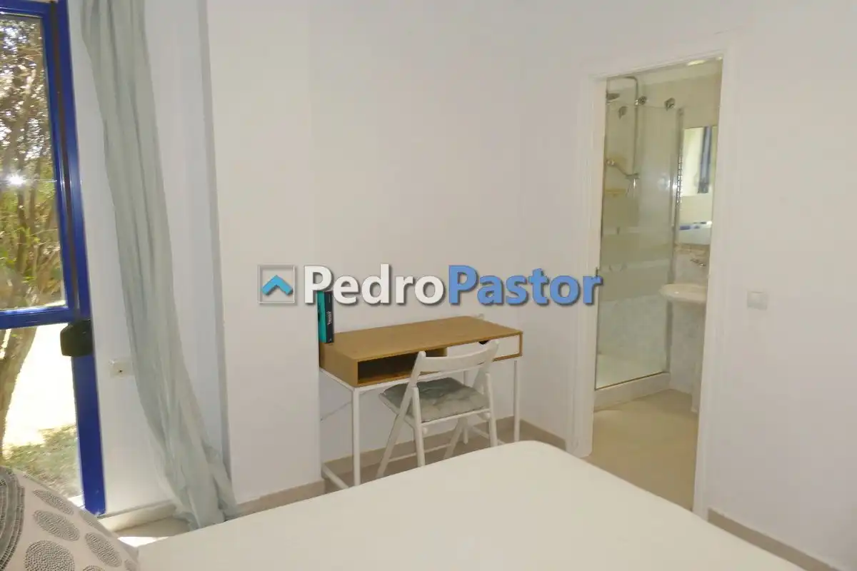 Habitación de Apartamento en venta en Dénia con Aire acondicionado, Calefacción y Jardín privado