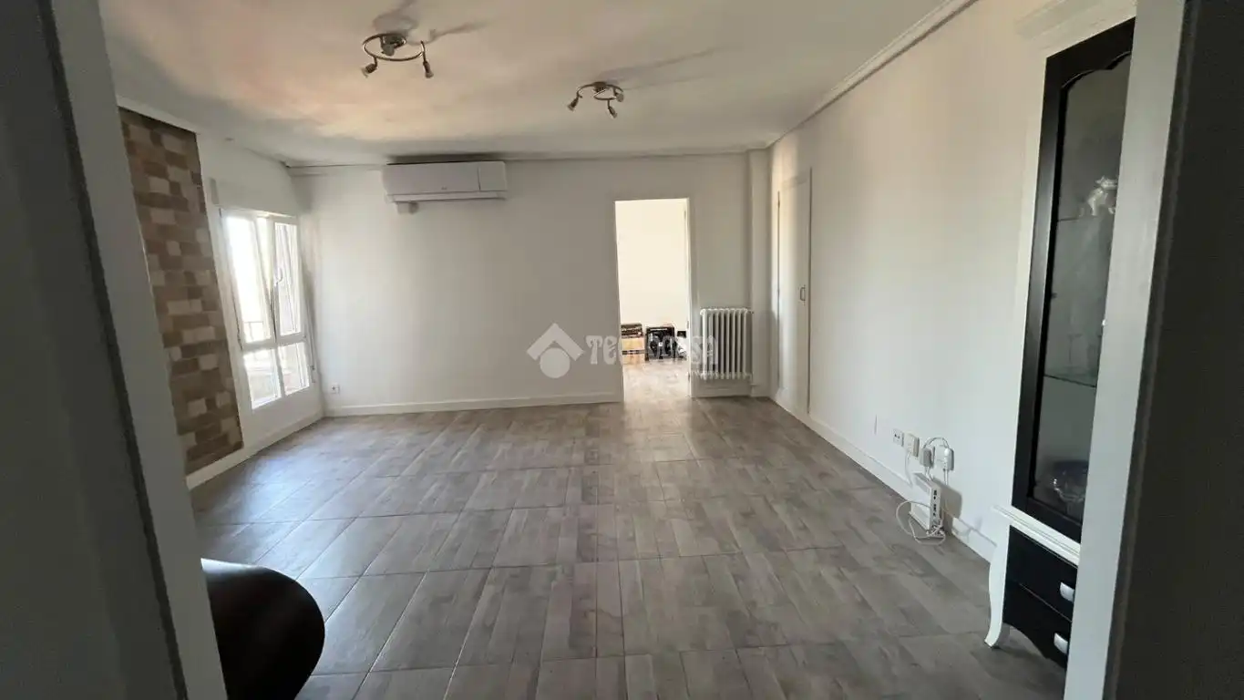 Sala de estar de Piso en venta en Zaragoza con Aire acondicionado, Calefacción y Parquet