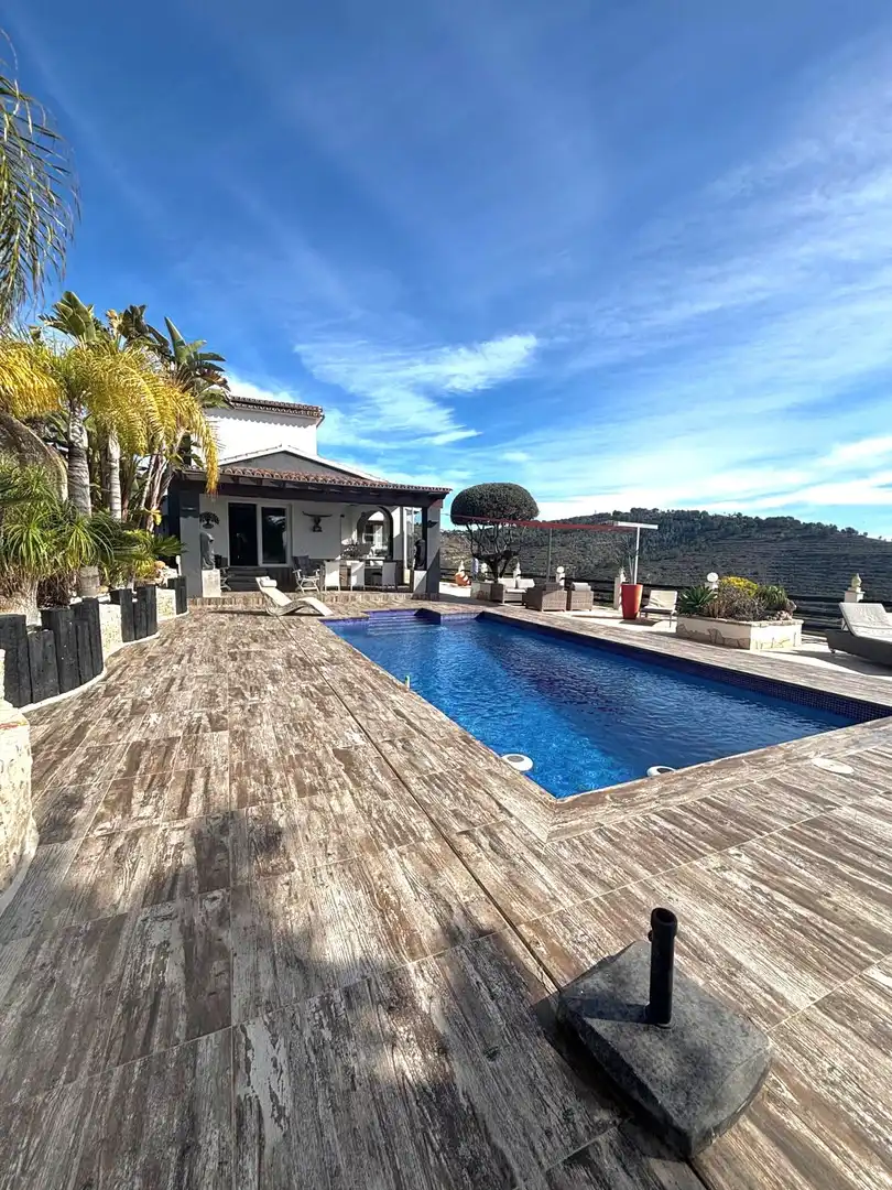 Villa à vendre à Gargasindi - Garduix - Colina del Sol