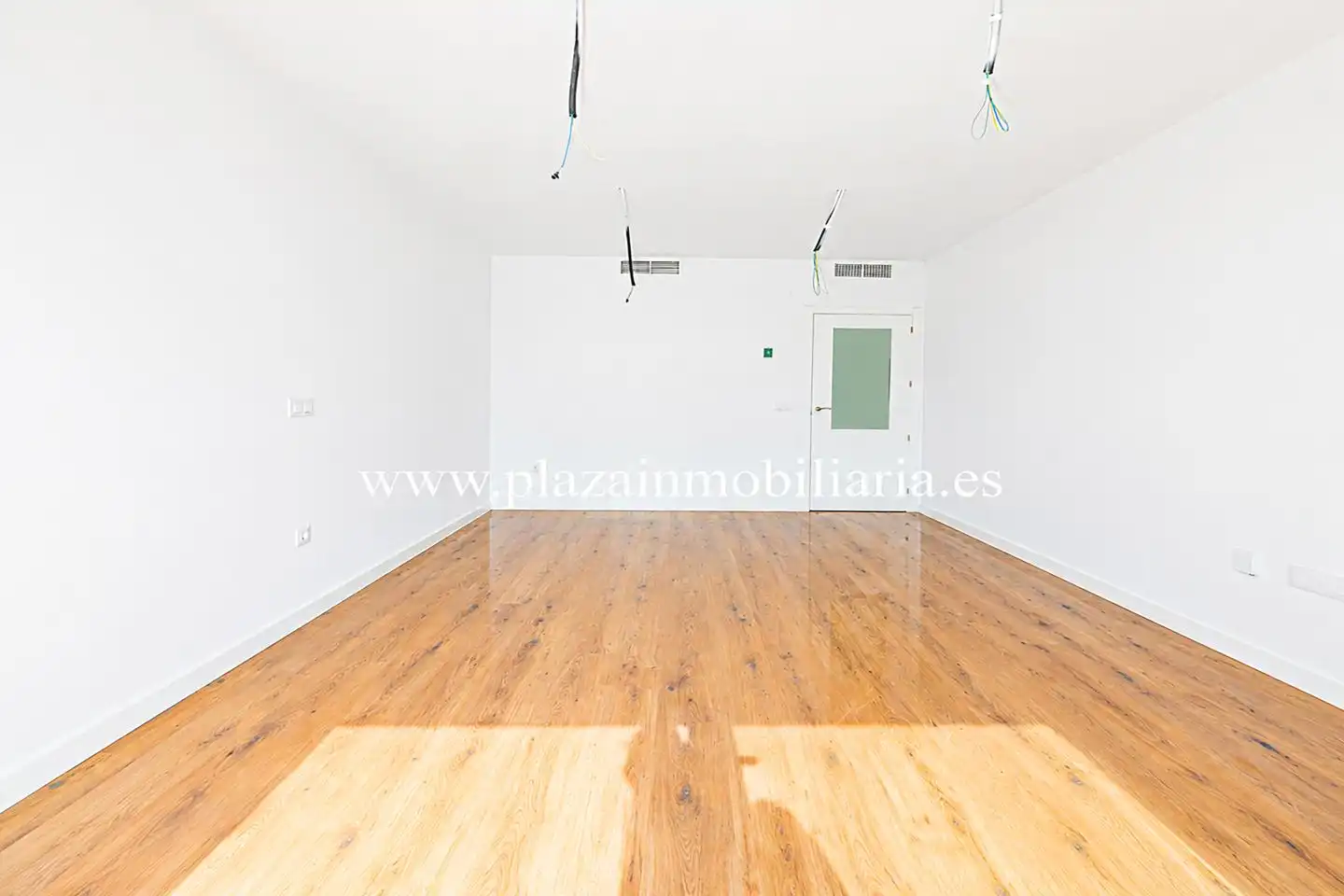 Living room of Flat for sale in Lucena  with Parquet flooring, Swimming Pool and Balcony