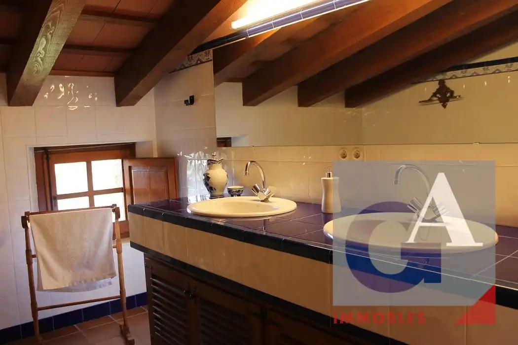 Casa rústica amb terrassa en venda a Sant Joan Les Fonts, imagen 36