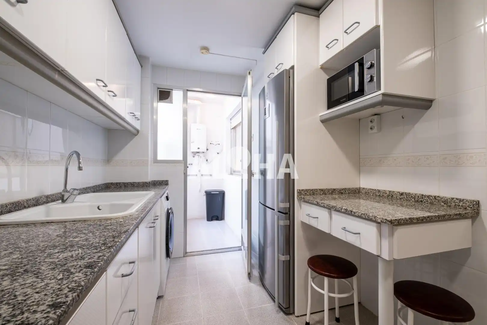 Kitchen of Flat for rent in Moncada  with Air Conditioner, Furnished and Balcony