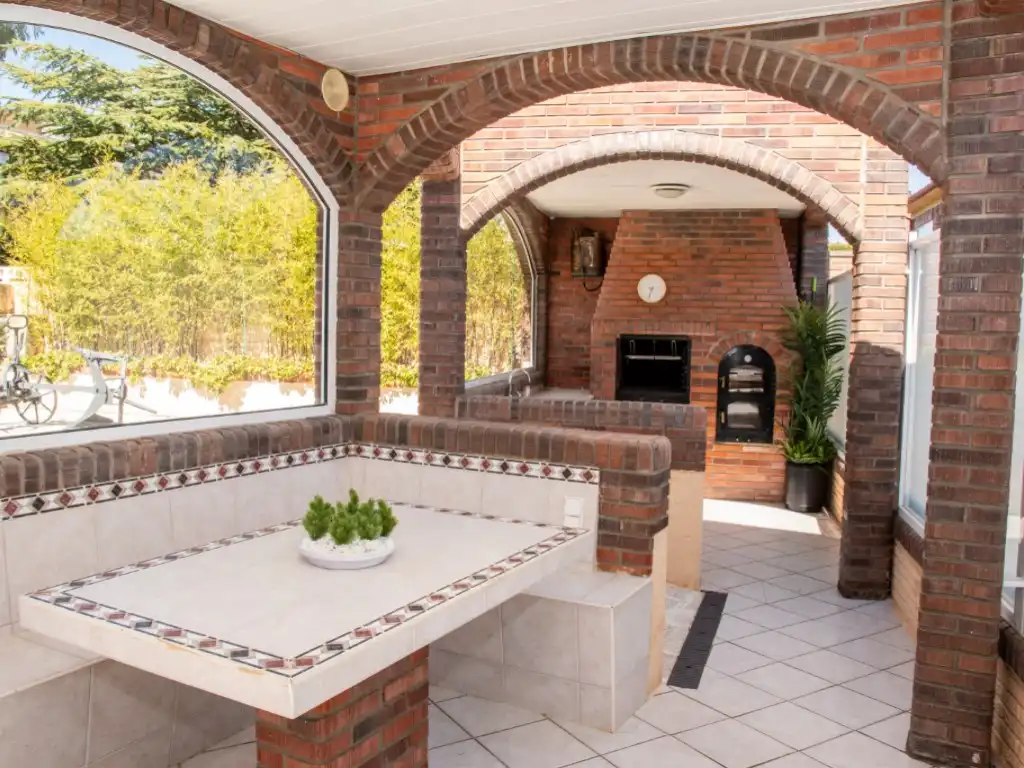 Terrassa de Casa adosada en venda en Cuarte de Huerva amb Aire condicionat, Jardí privat i Piscina