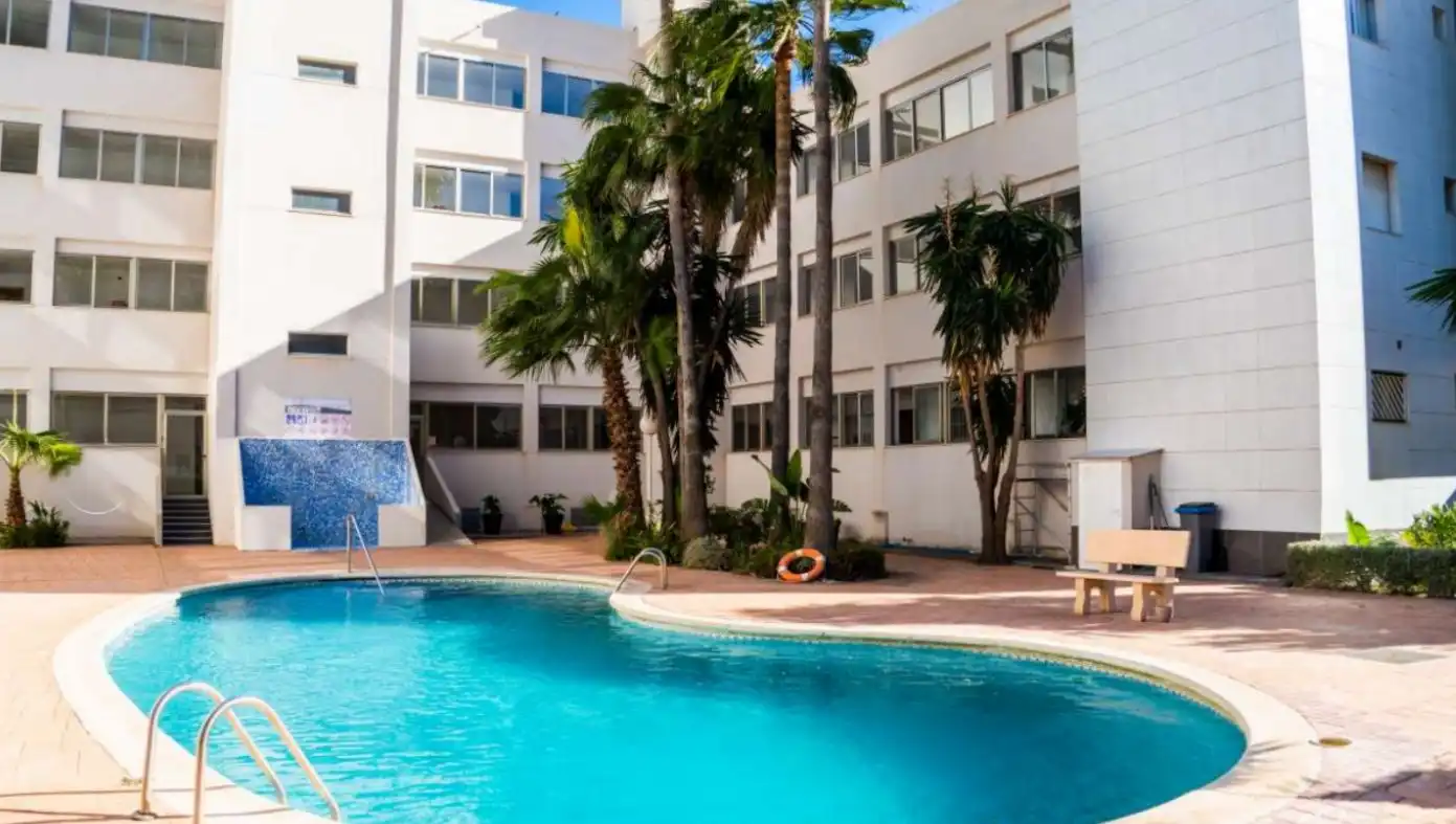 Piscina de Apartamento en venta en Calpe / Calp con Aire acondicionado, Calefacción y Jardín privado