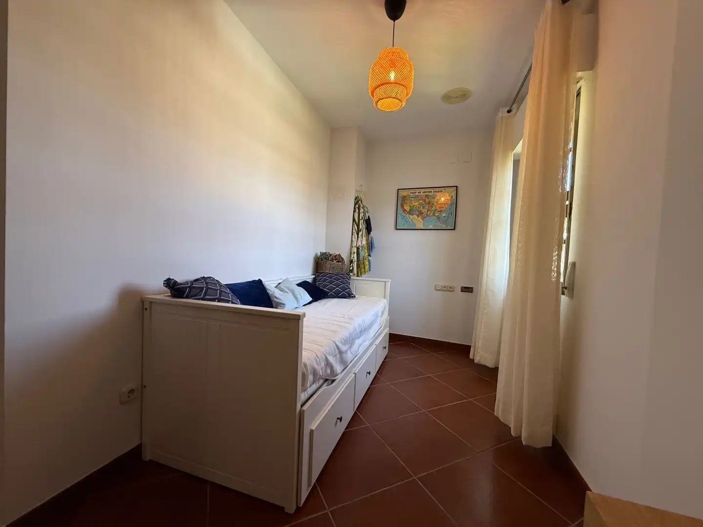 Habitación de Casa adosada de alquiler en Aljaraque con Piscina comunitaria