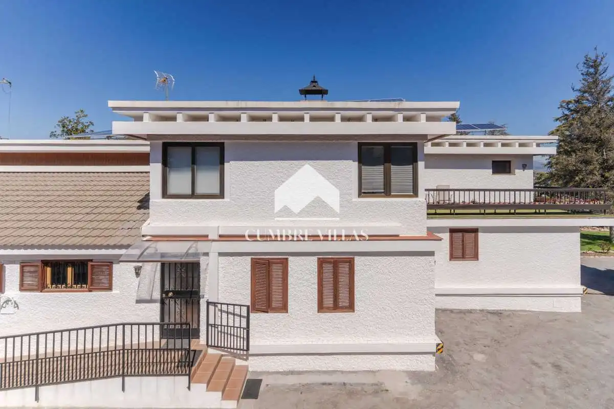 Exterior view of Houses for sale in Gójar  with Heating, Private garden and Terrace