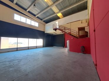 Nau industrial en venda a Zona Industrial Borreguno-Camporrosso