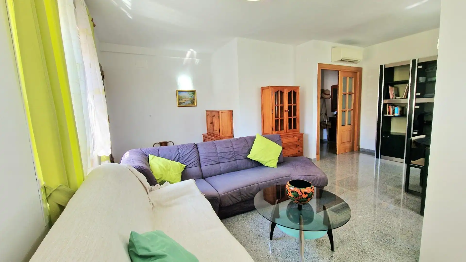 Sala d'estar de Casa o xalet en venda en Mijas amb Aire condicionat, Jardí privat i Terrassa