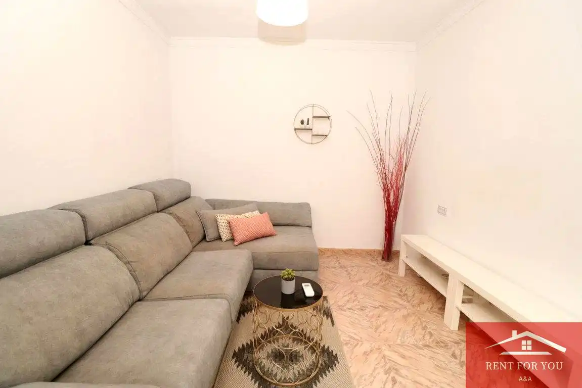 Sala d'estar de Casa o xalet de lloguer en Coín amb Aire condicionat, Terrassa i Moblat