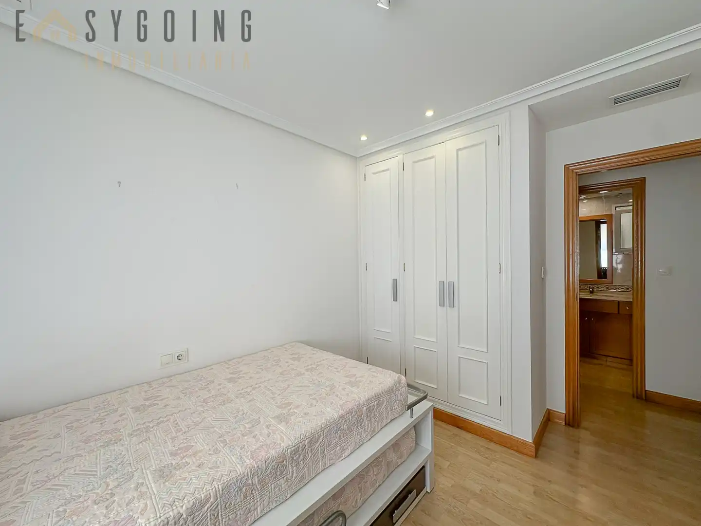 Piso con terraza en venta en Carrer Caritat 40, imagen 20