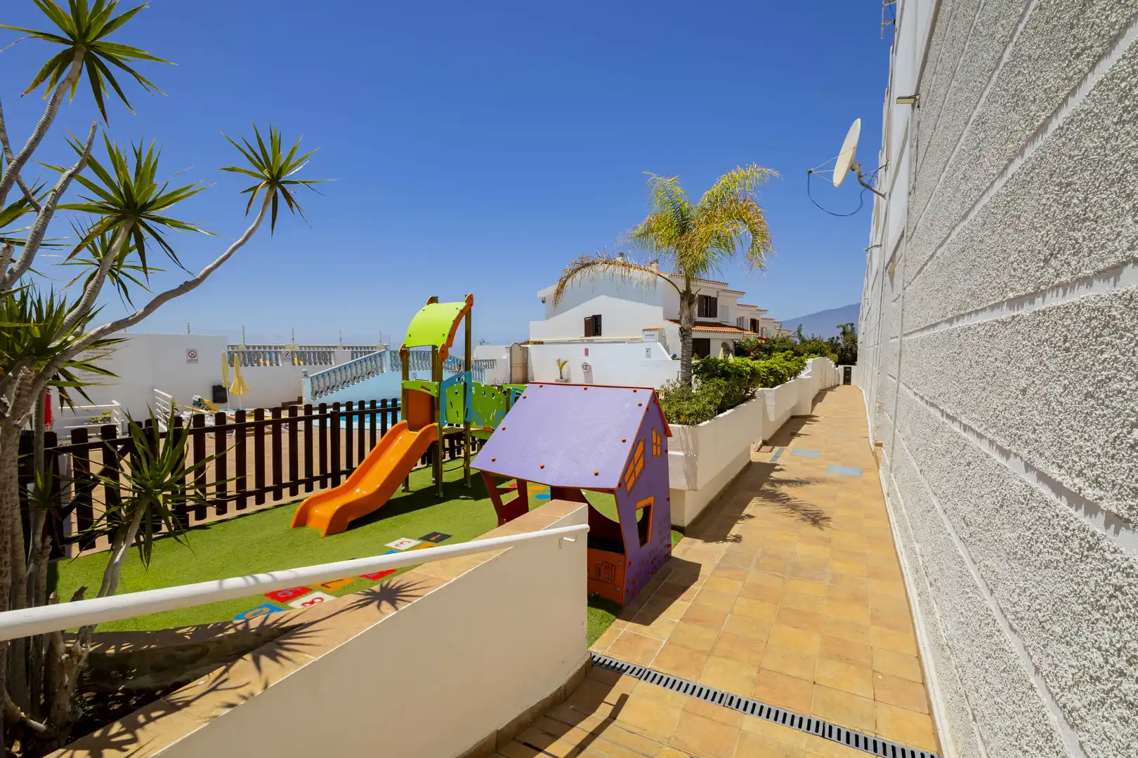 Terraza de Casa adosada en venta en El Rosario con Aire acondicionado, Jardín privado y Terraza