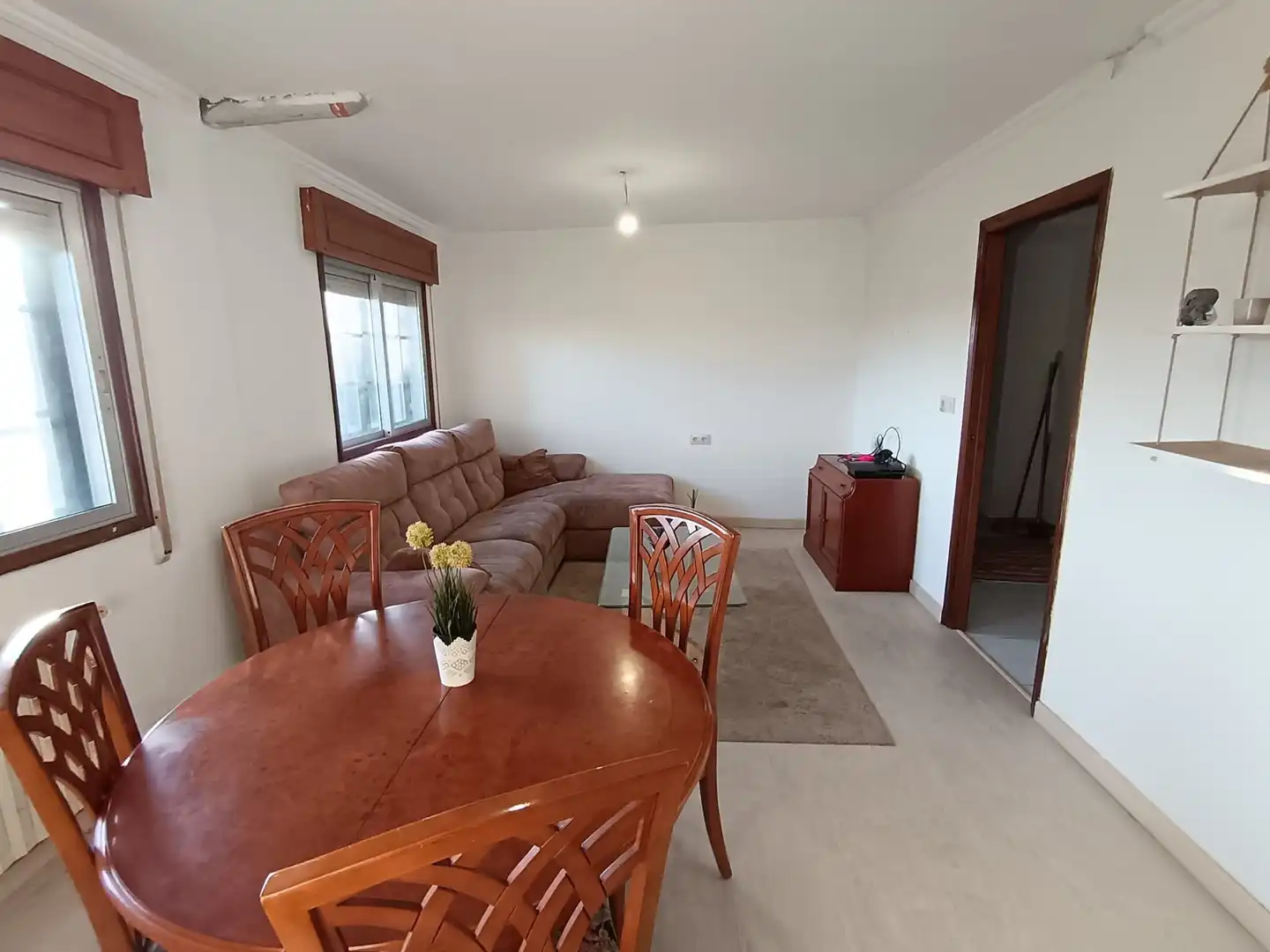 Sala d'estar de Casa o xalet en venda en Pontevedra Capital  amb Calefacció, Jardí privat i Parquet