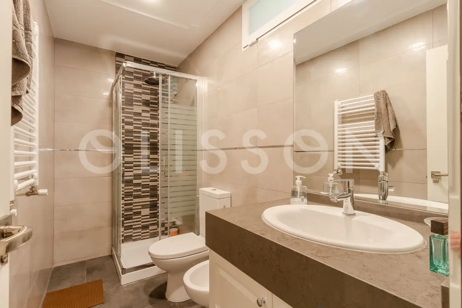 Badezimmer von Haus oder Chalet zum Verkauf in Algete mit Klimaanlage, Privatgarten und Terrasse