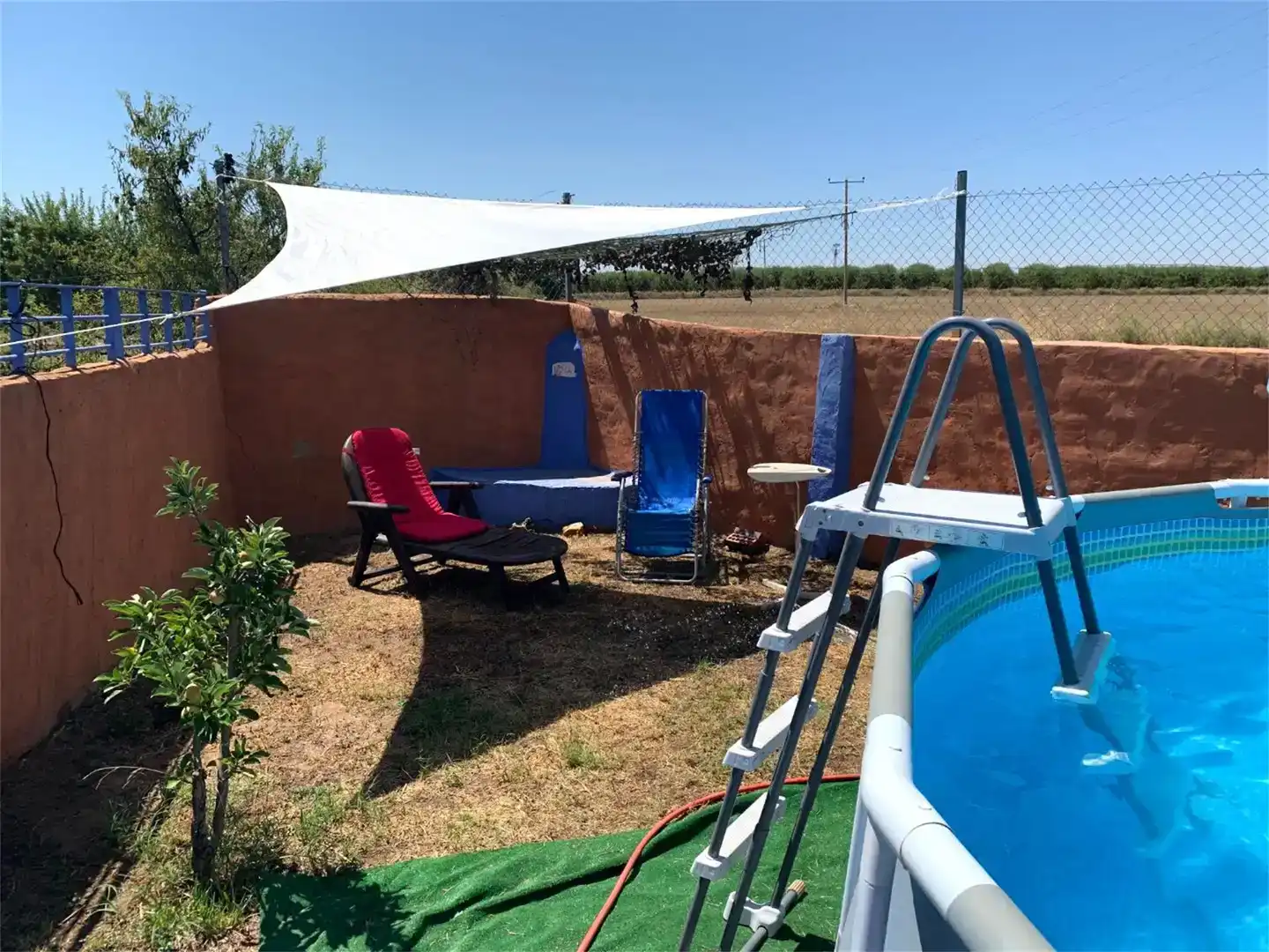 Piscina de Casa o xalet en venda en Codo amb Jardí privat, Parquet i Piscina
