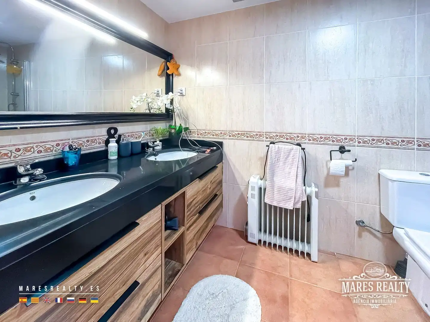 Baño de Casa adosada en venta en Canet de Mar con Aire acondicionado, Calefacción y Jardín privado