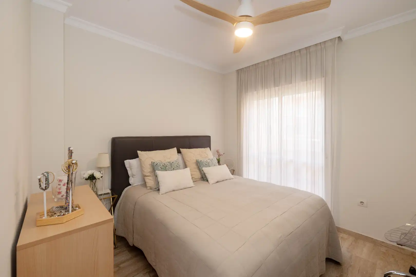 Flat with pool for sale in Calle del Jalón, imagen 32