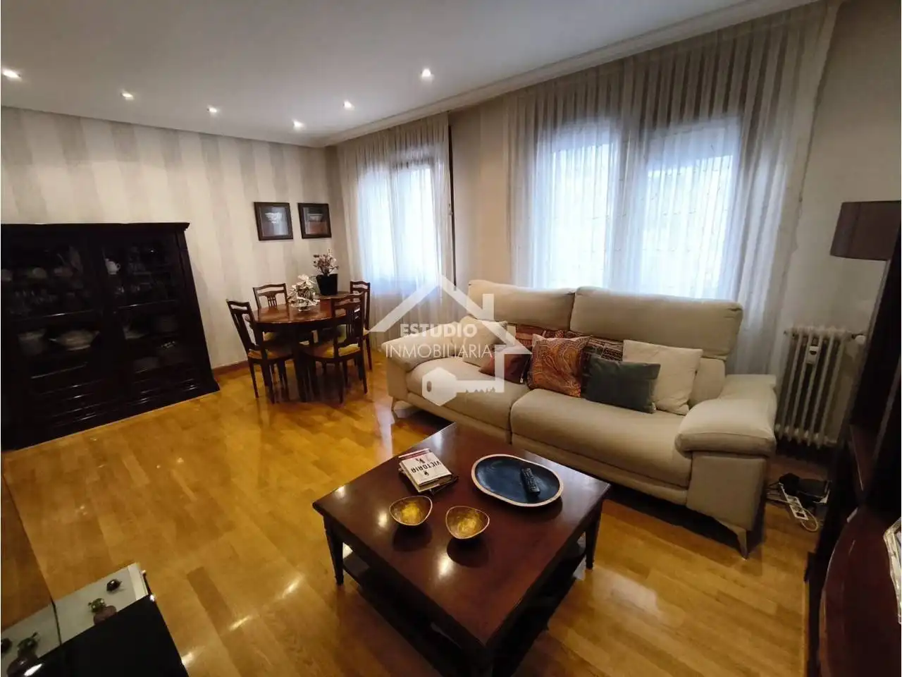 Piso con terraza en venta en Calle Belchite, imagen 30