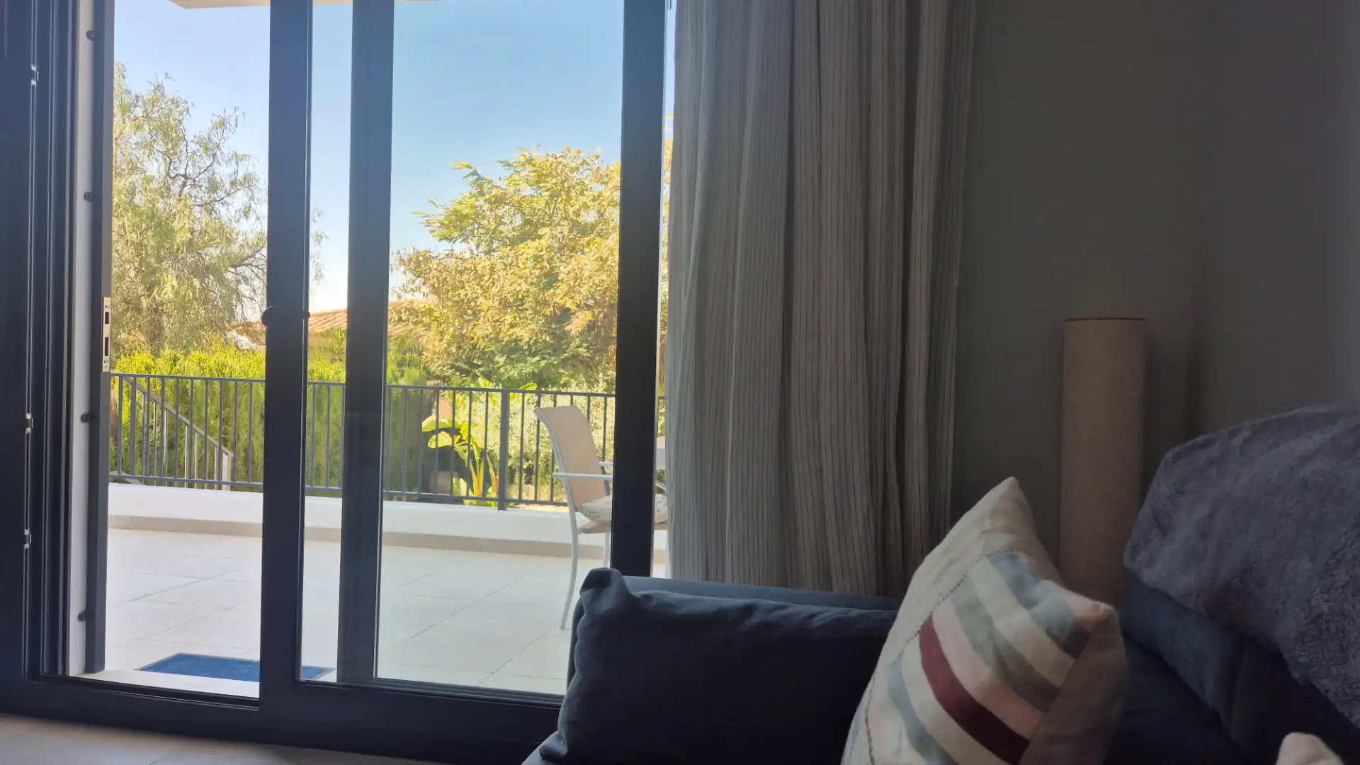 Habitación de Casa o chalet en venta en Busot con Aire acondicionado, Calefacción y Jardín privado