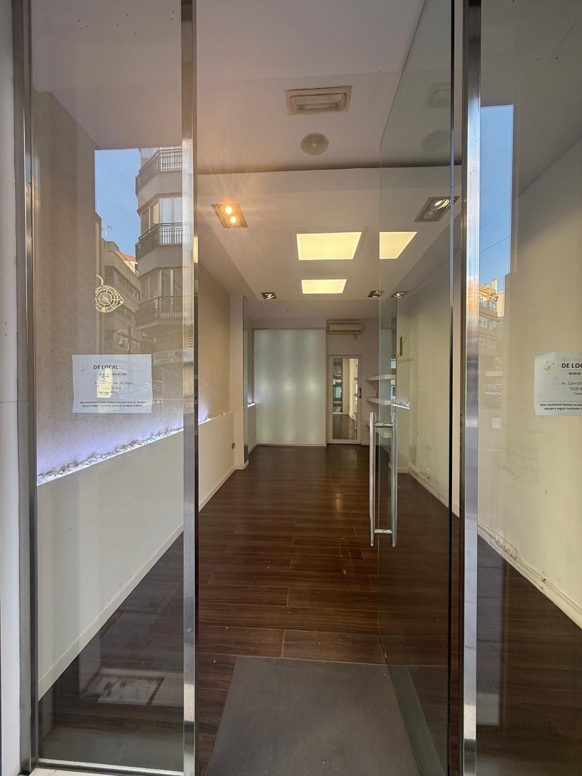 Local de lloguer a Llombai