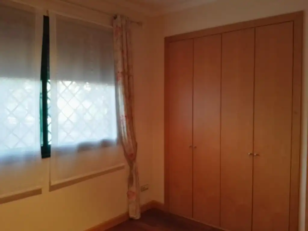 Bedroom of Flat for rent in Jerez de la Frontera  with Air Conditioner, Parquet flooring and Swimming Pool