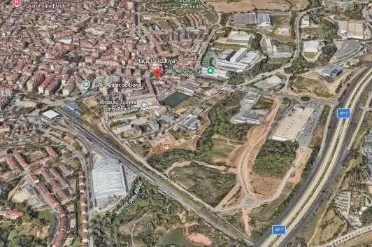 Vista exterior de Piso en venta en Rubí