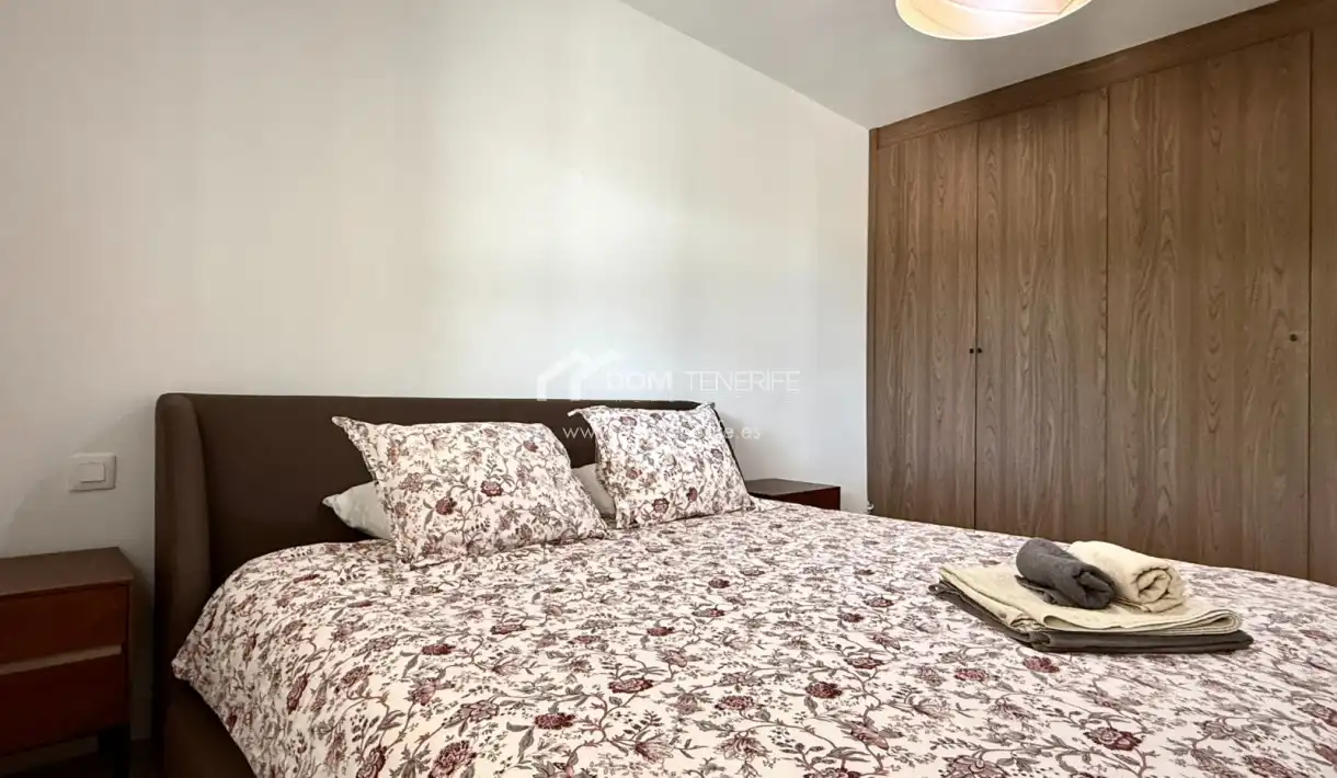 Habitación de Piso en venta en Adeje con Terraza, Piscina y Amueblado