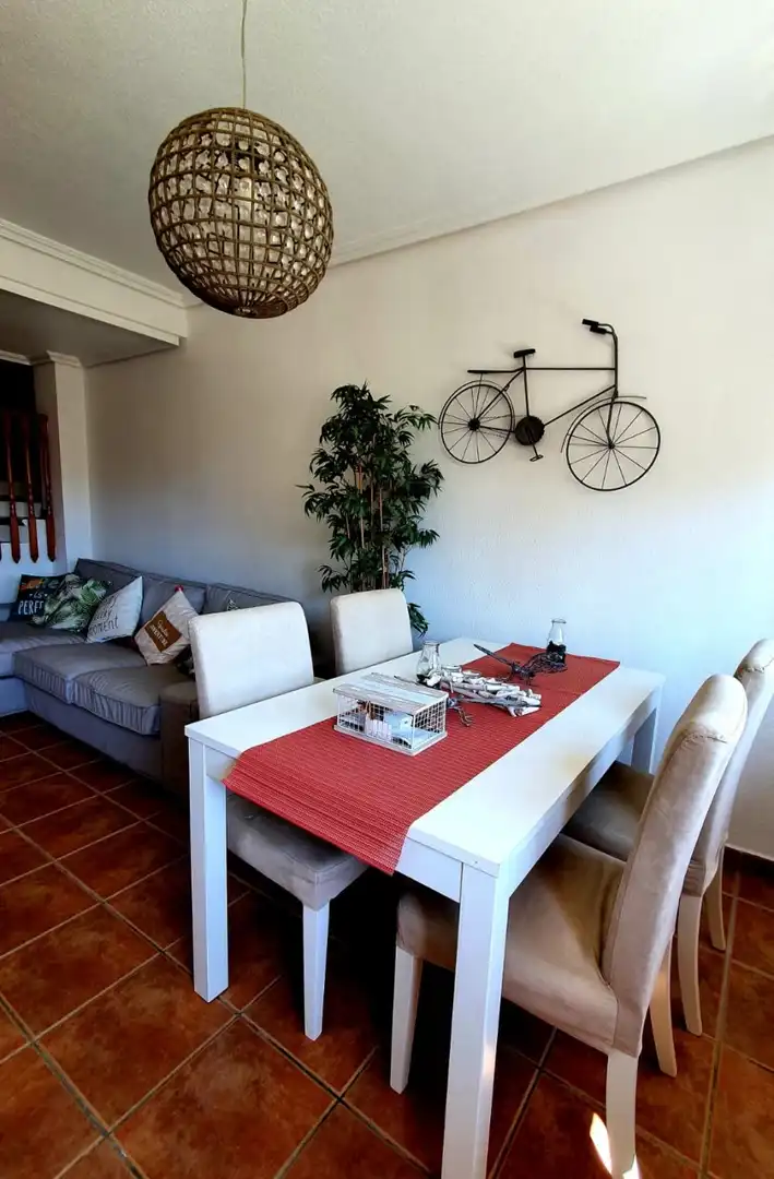 Esszimmer von Einfamilien-Reihenhaus zur Miete in Elche / Elx mit Privatgarten, Terrasse und Möbliert