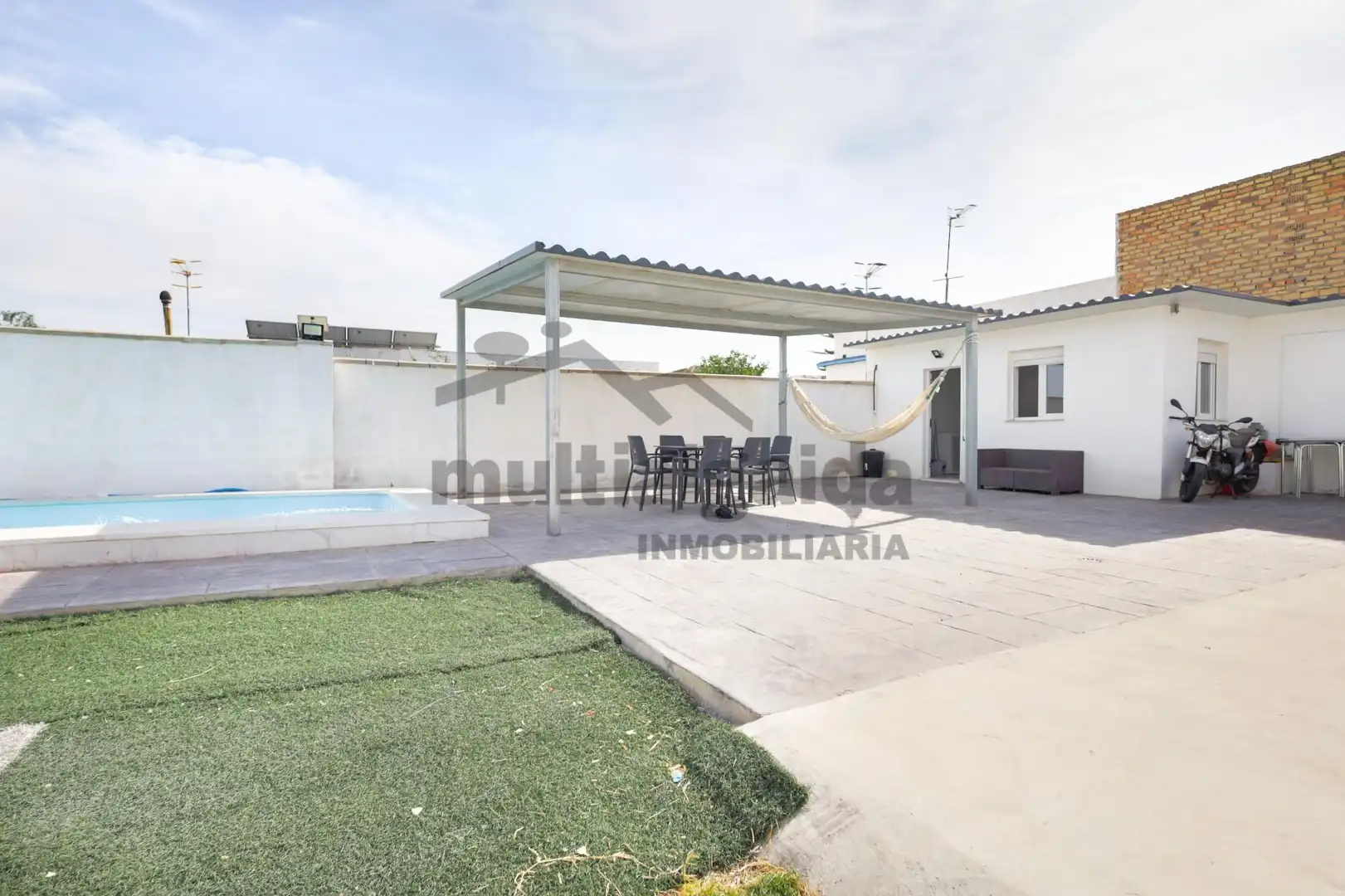 Swimming pool of Country homes for sale in Sanlúcar de Barrameda  with Swimming Pool