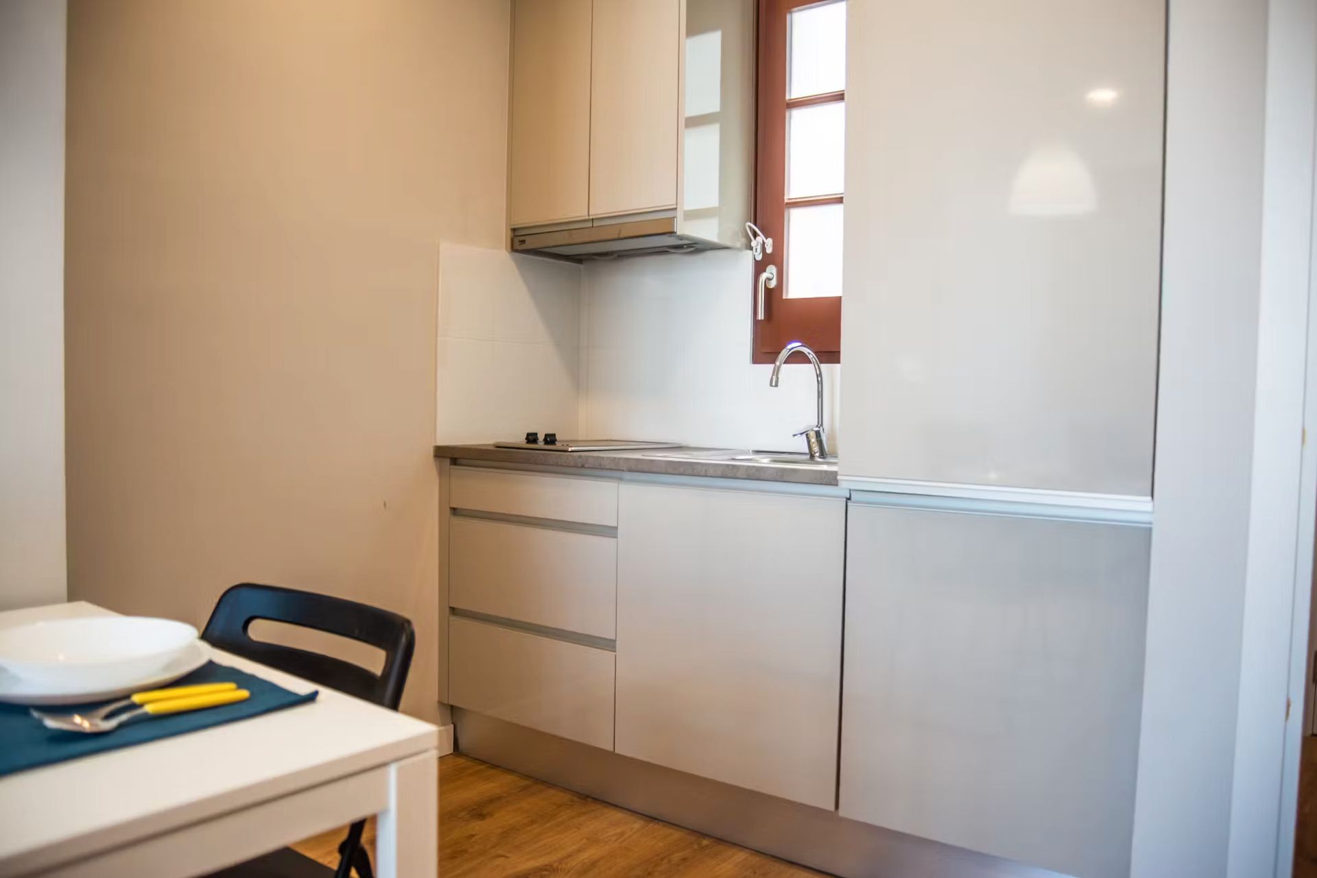 Cocina de Apartamento de alquiler en  Barcelona Capital con Amueblado y Se aceptan mascotas