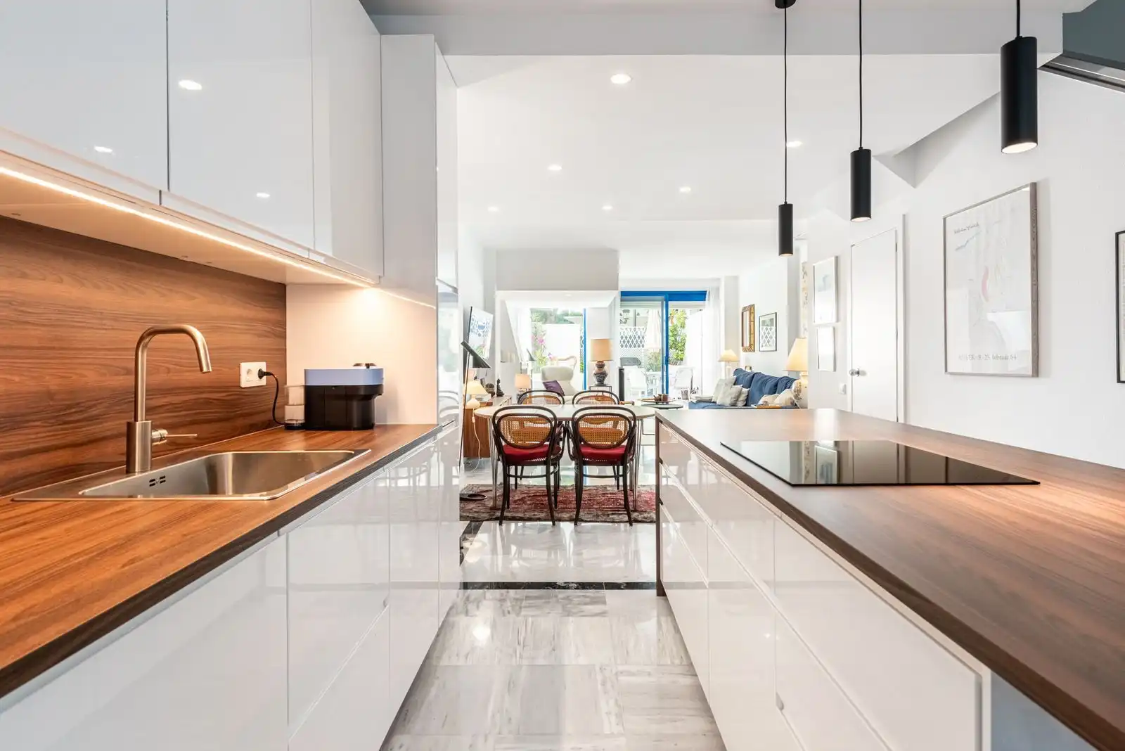 Cocina de Dúplex en venta en Marbella con Aire acondicionado, Terraza y Piscina