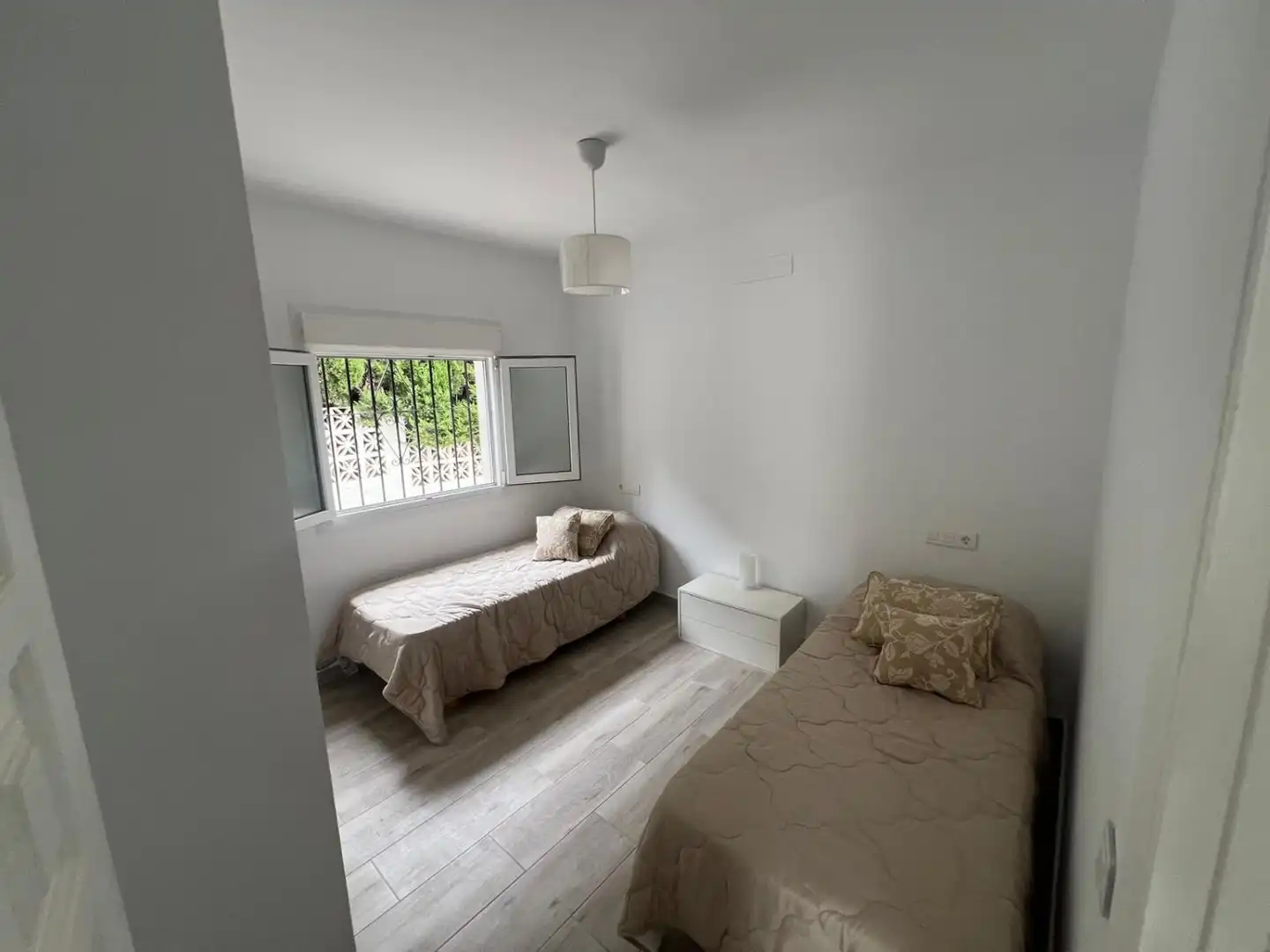 Chalet con piscina en venta en El Faro de Calaburra - Chaparral, imagen 24