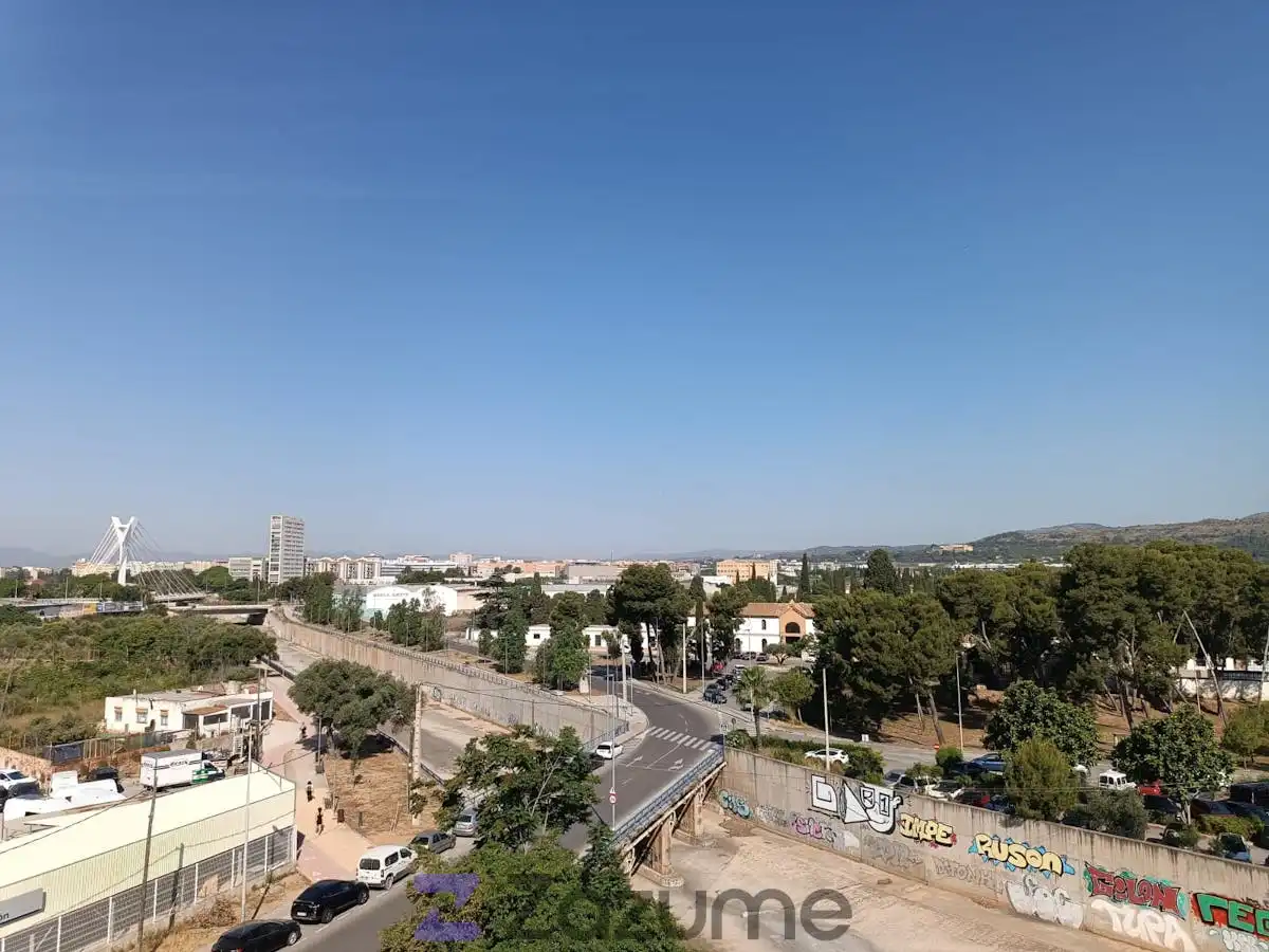Exterior view of Flat for rent in Castellón de la Plana / Castelló de la Plana  with Air Conditioner, Heating and Terrace