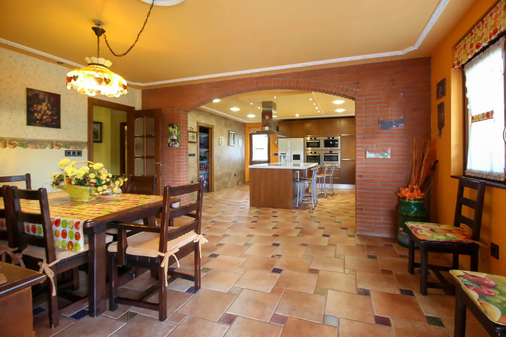 Cocina de Casa o chalet en venta en Santa Cruz de Bezana con Calefacción, Jardín privado y Terraza