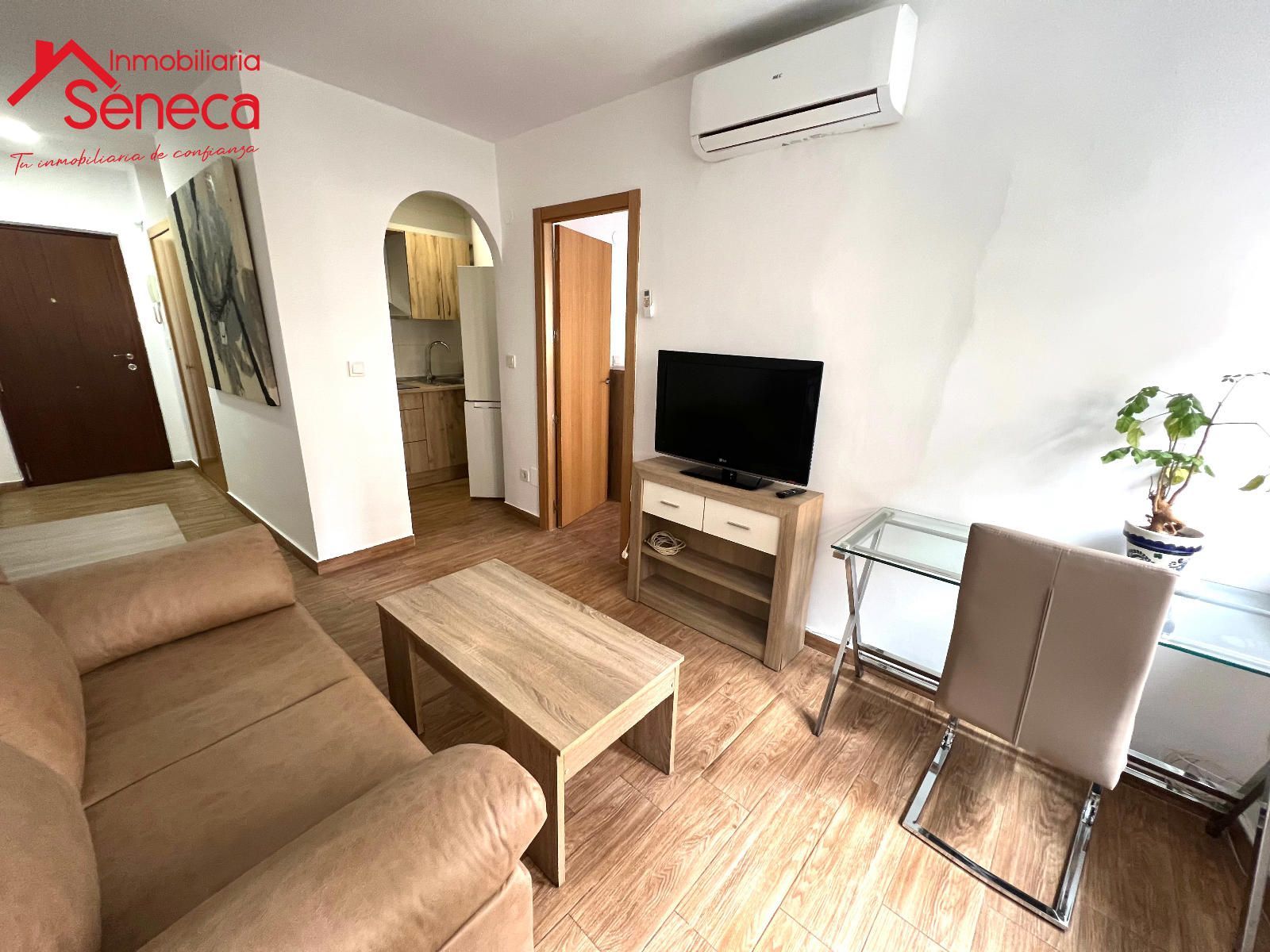 Flat to rent in AZOMAICAS, Zona Centro