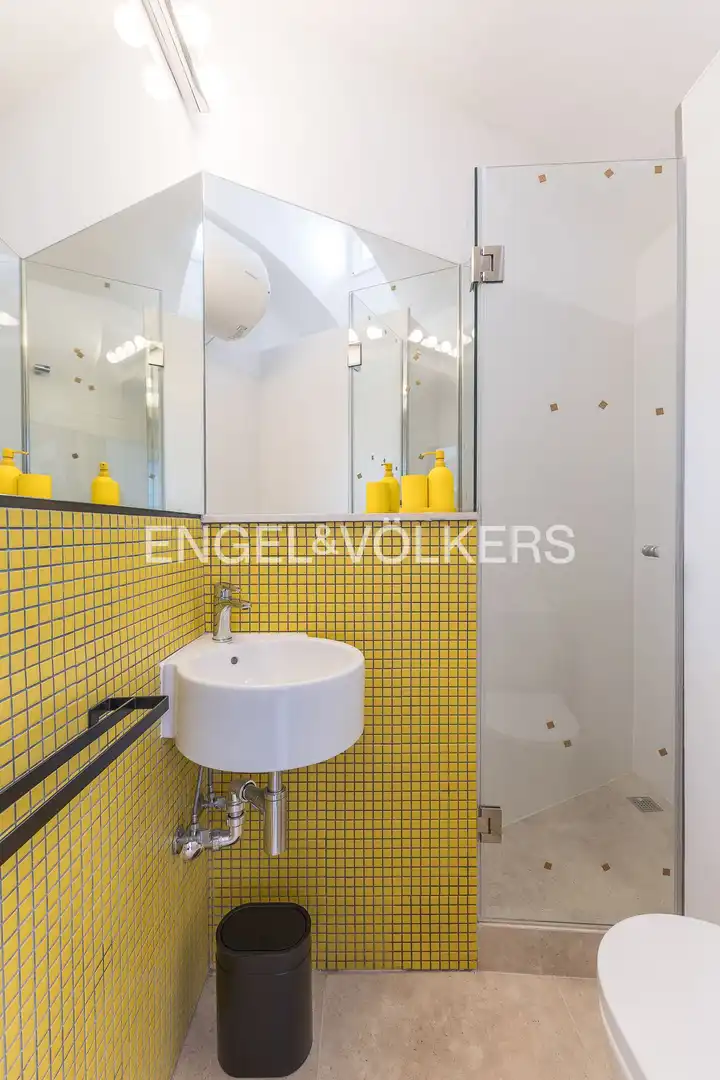 Badezimmer von Wohnung zur Miete in Madrid mit Klimaanlage, Heizung und Möbliert