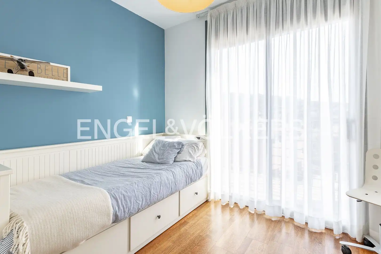 Habitación de Casa adosada de alquiler en Tiana con Aire acondicionado, Calefacción y Jardín privado