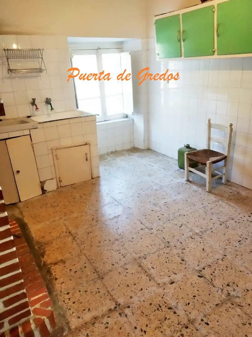 Kitchen of Houses for sale in Becedas  with Storage room