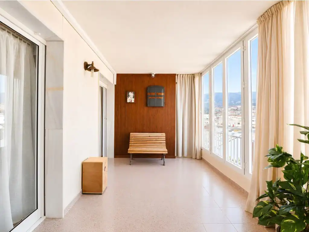 Sala d'estar de Pis en venda en Fuengirola amb Aire condicionat, Terrassa i Piscina