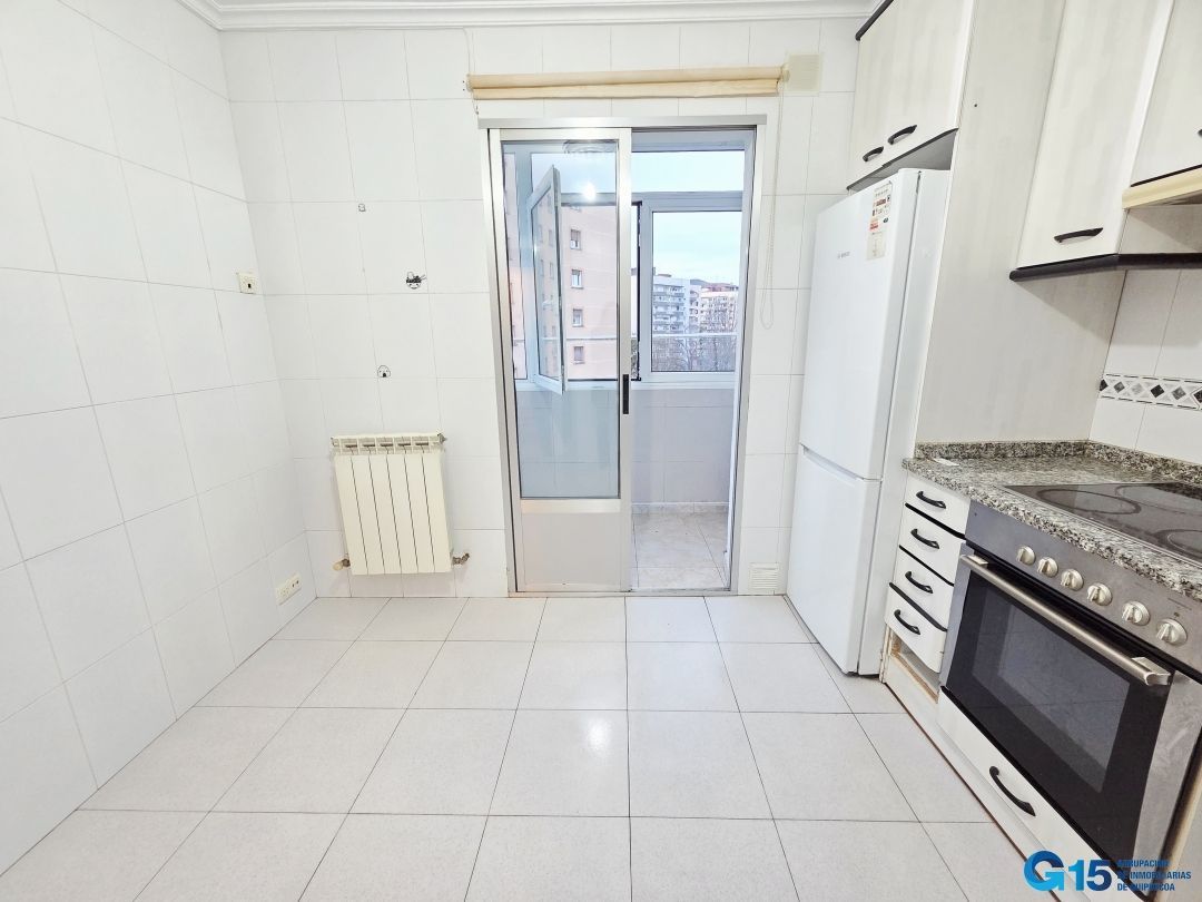 Pis en venda a Urdaburu Kalea, Kaputxinoak / Capuchinos - Galtzaraborda