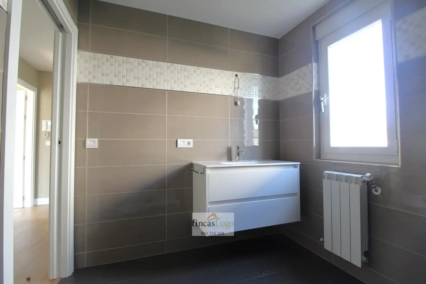 Baño de Casa o chalet en venta en Lugo con Calefacción, Jardín privado y Terraza
