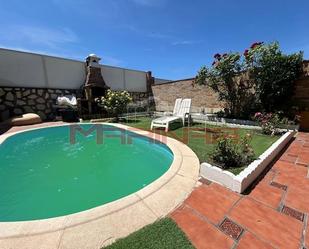 Piscina de Casa adosada en venda en Seseña amb Aire condicionat, Calefacció i Terrassa