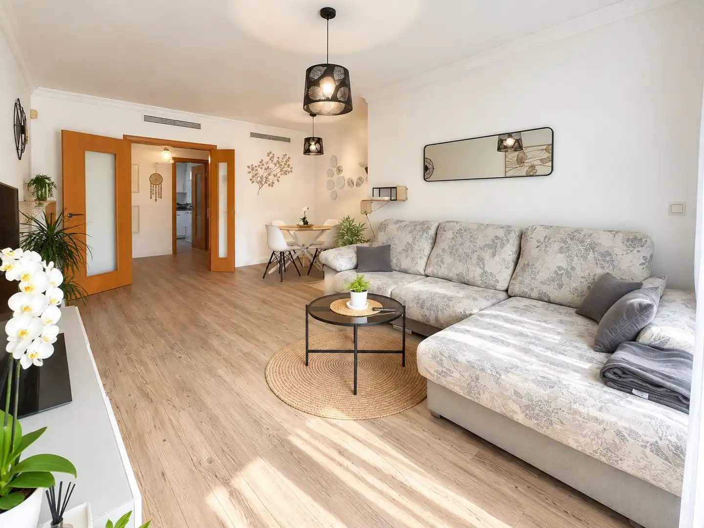 Sala d'estar de Apartament en venda en Torremolinos amb Aire condicionat, Calefacció i Parquet