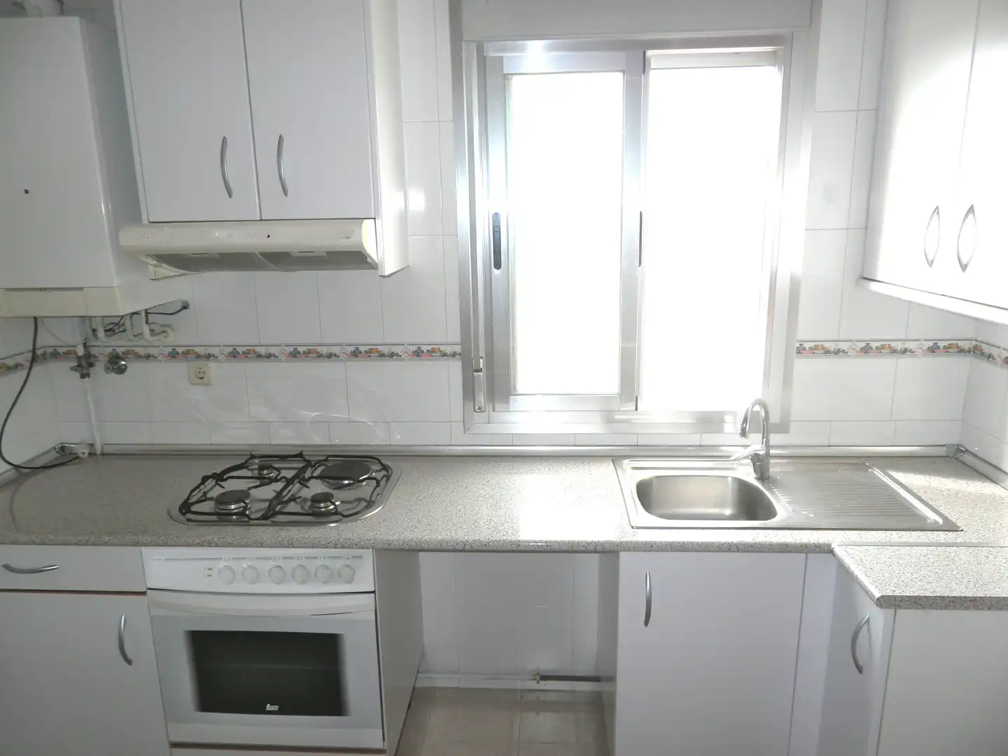 Kitchen of Flat for rent in Madrid  with Parquet flooring and Pets allowed