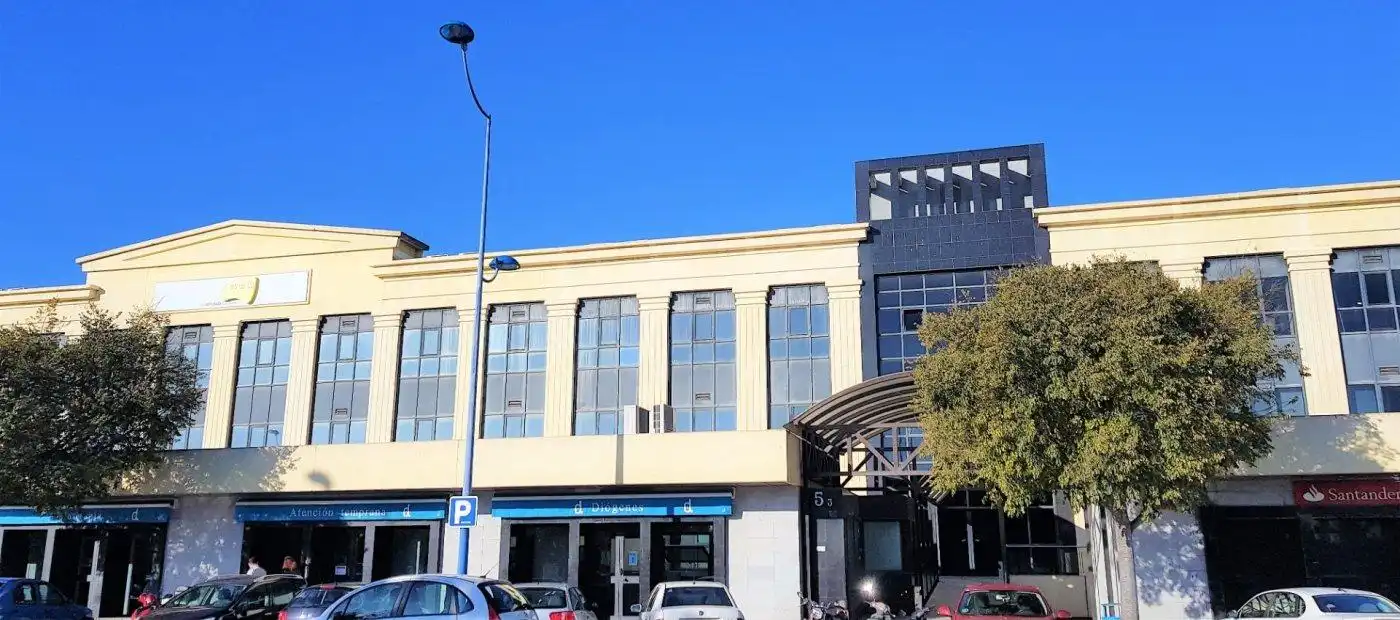 Außenansicht von Büro zum Verkauf in Sevilla mit Klimaanlage