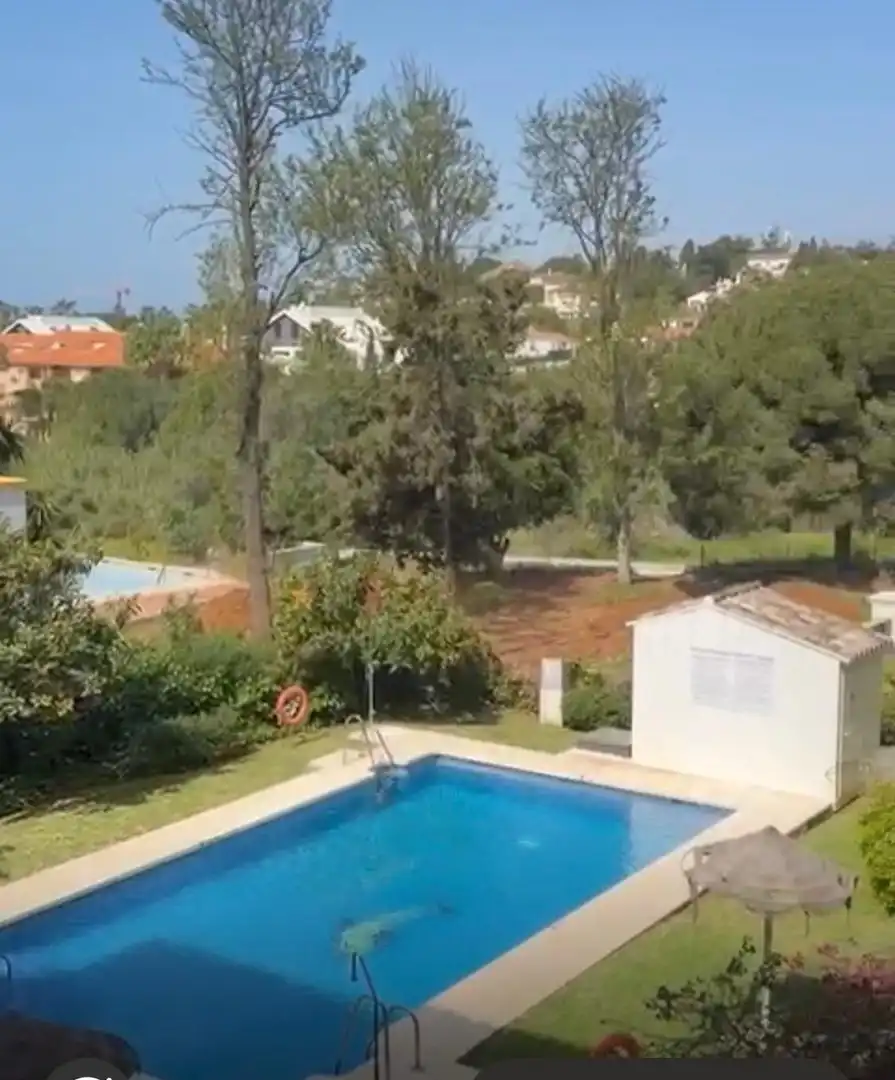 Piscina de Apartament en venda en Marbella amb Aire condicionat, Calefacció i Terrassa