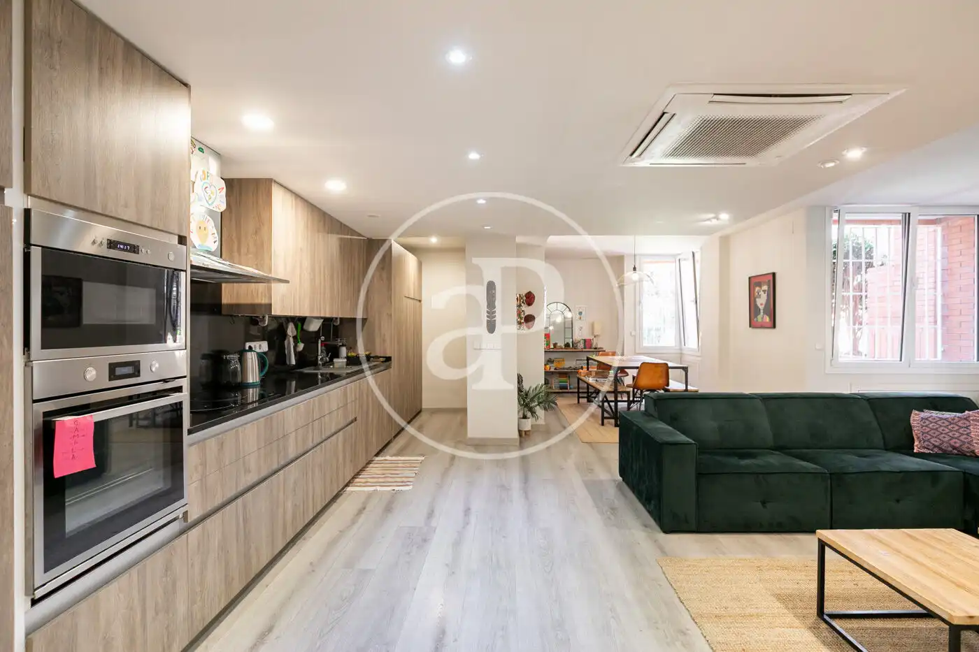 Cocina de Piso en venta en Barcelona con Aire acondicionado, Calefacción y Jardín privado