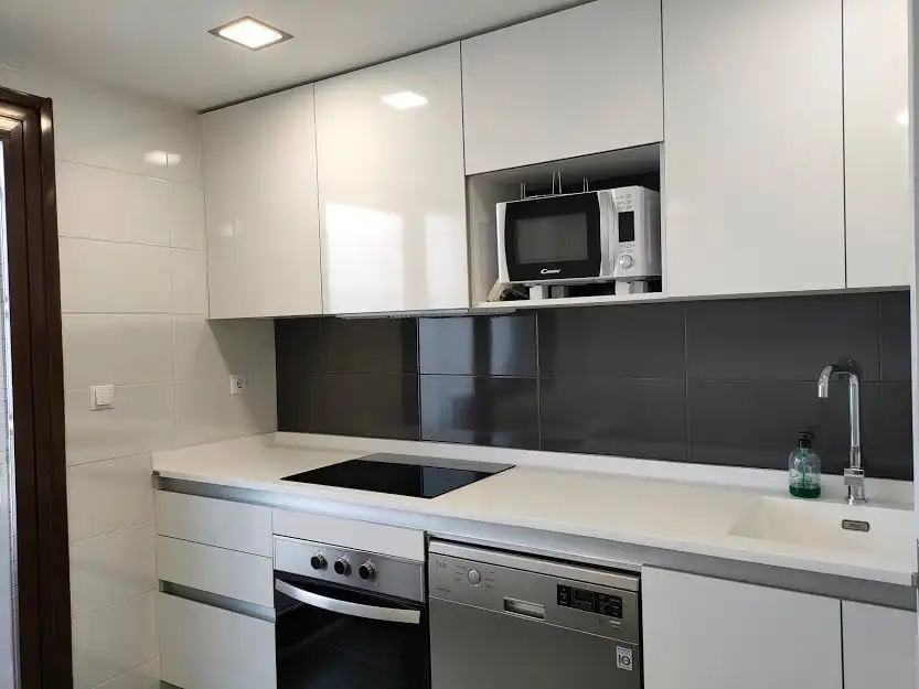 Cocina de Planta baja de alquiler en Colmenar Viejo con Calefacción, Jardín privado y Terraza